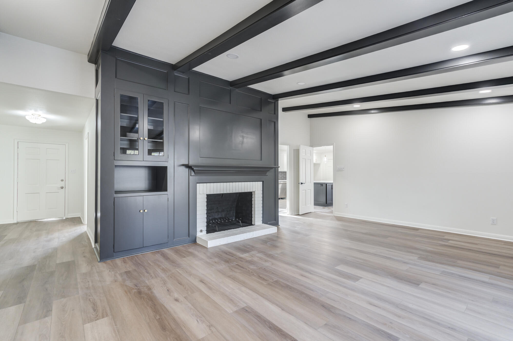 4702 22nd Street Lubbock, TX 79407 - Photo 2 of 40 4702-22nd-St_Lubbock-TX_14_Living-Room