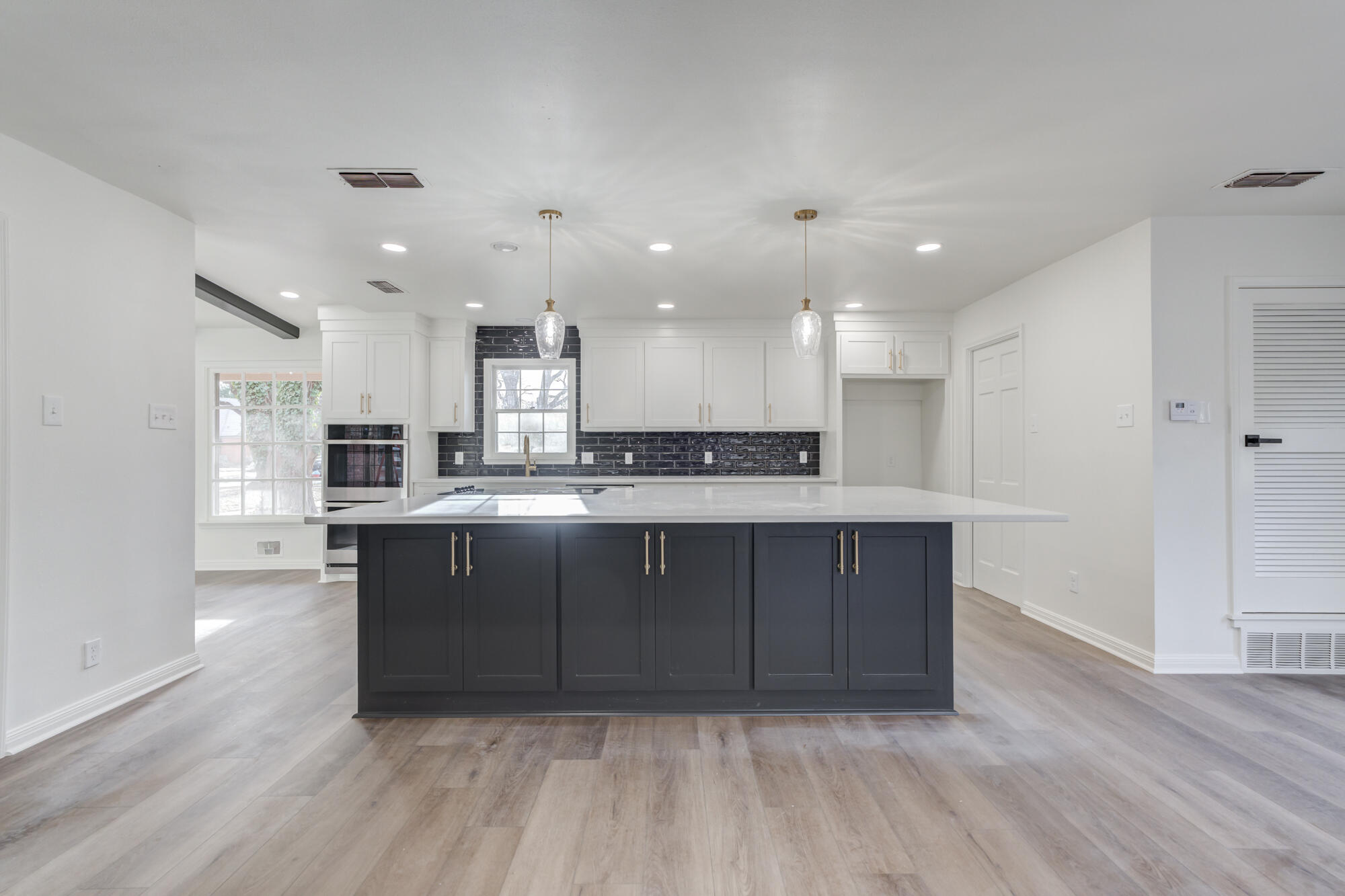 4702 22nd Street Lubbock, TX 79407 - Photo 22 of 40 4702-22nd-St_Lubbock-TX_26_Kitchen