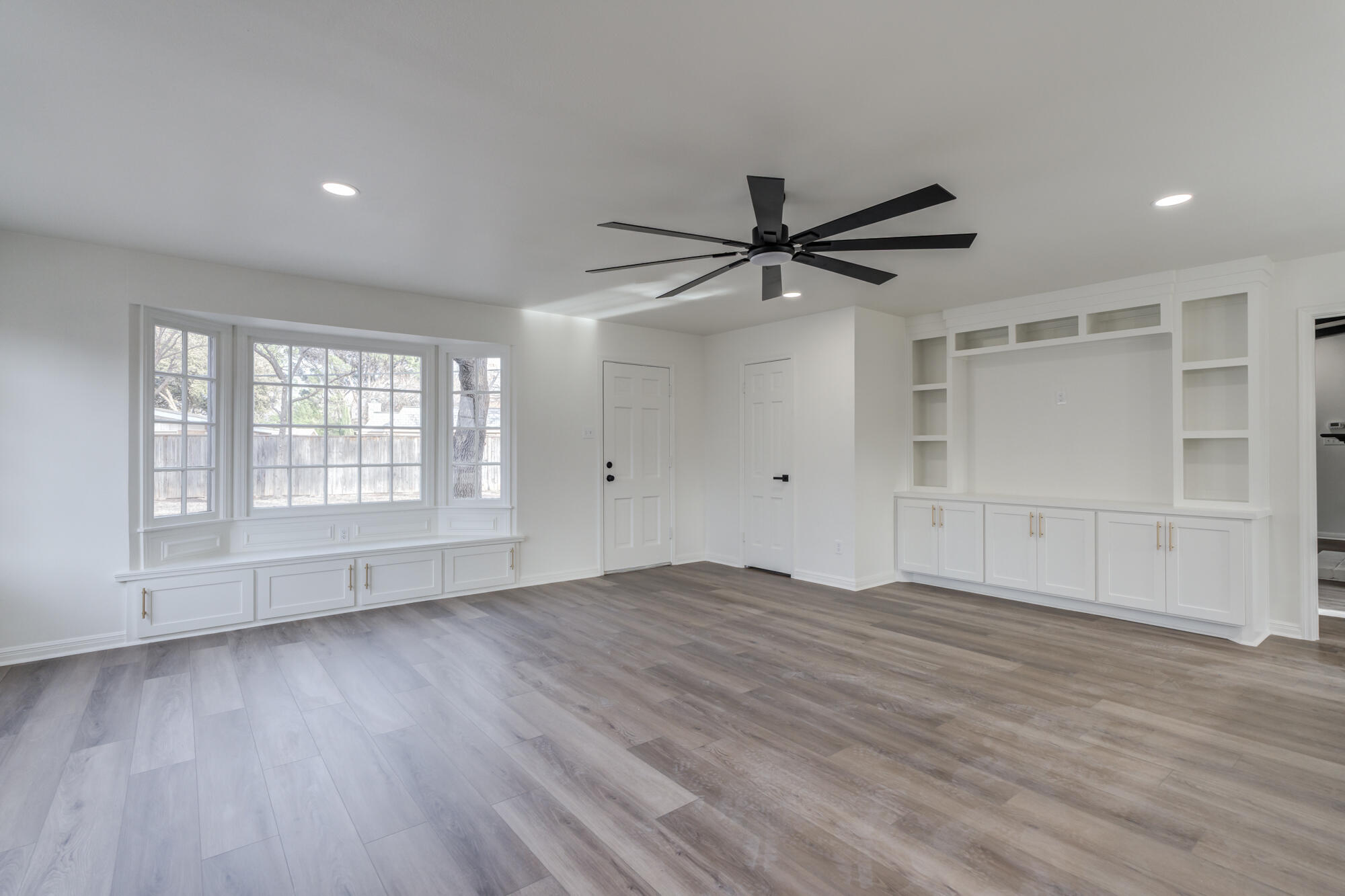 4702 22nd Street Lubbock, TX 79407 - Photo 4 of 40 4702-22nd-St_Lubbock-TX_29_Den