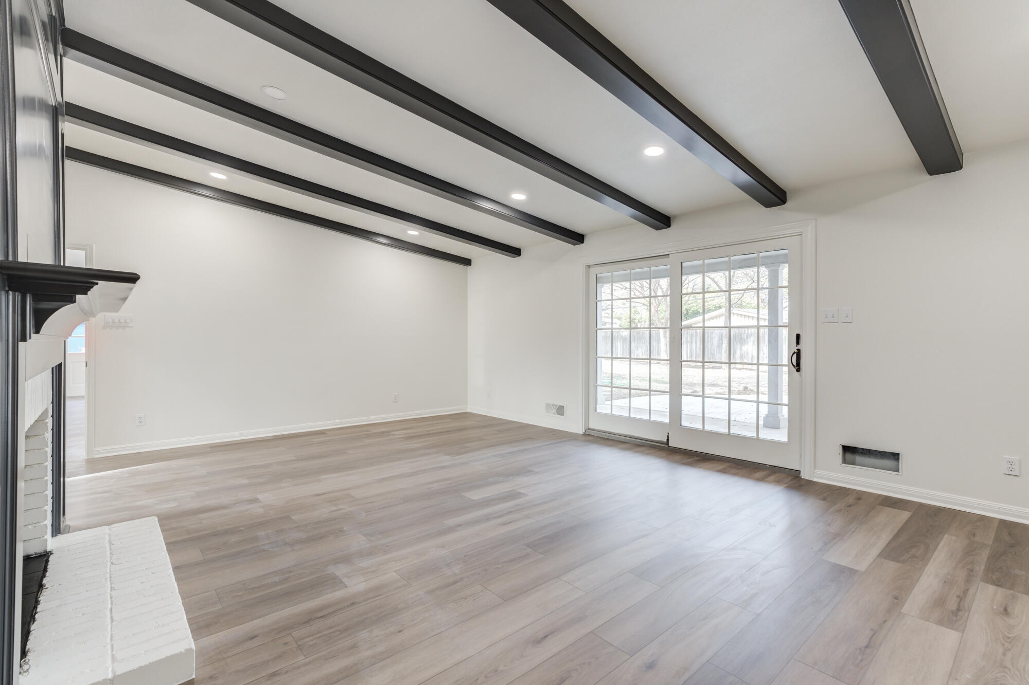 4702 22nd Street Lubbock, TX 79407 - Photo 9 of 40 4702-22nd-St_Lubbock-TX_12_Living-Room