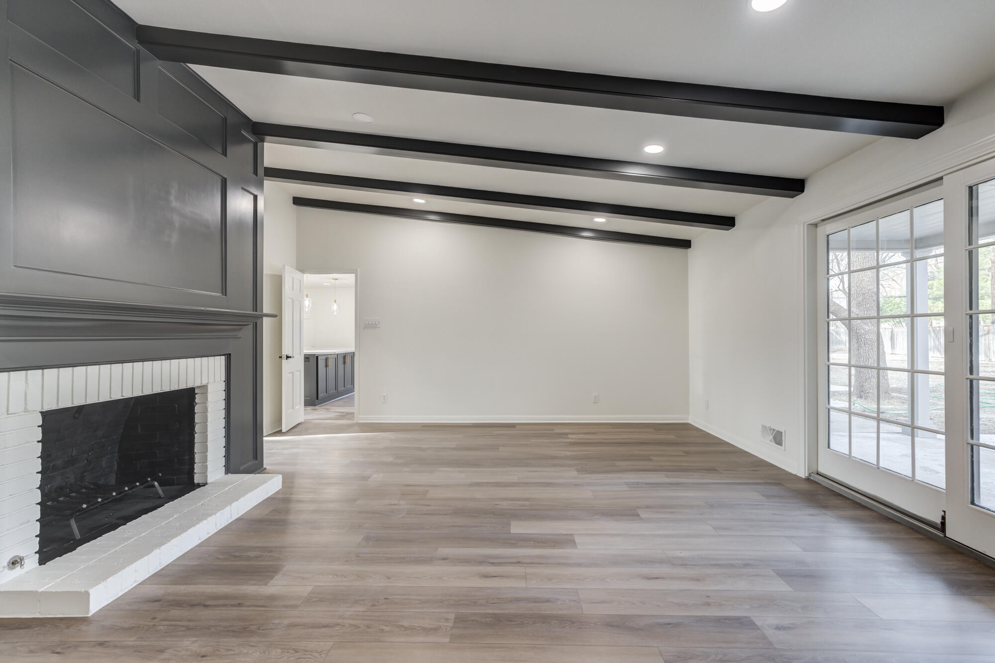 4702 22nd Street Lubbock, TX 79407 - Photo 10 of 40 4702-22nd-St_Lubbock-TX_13_Living-Room