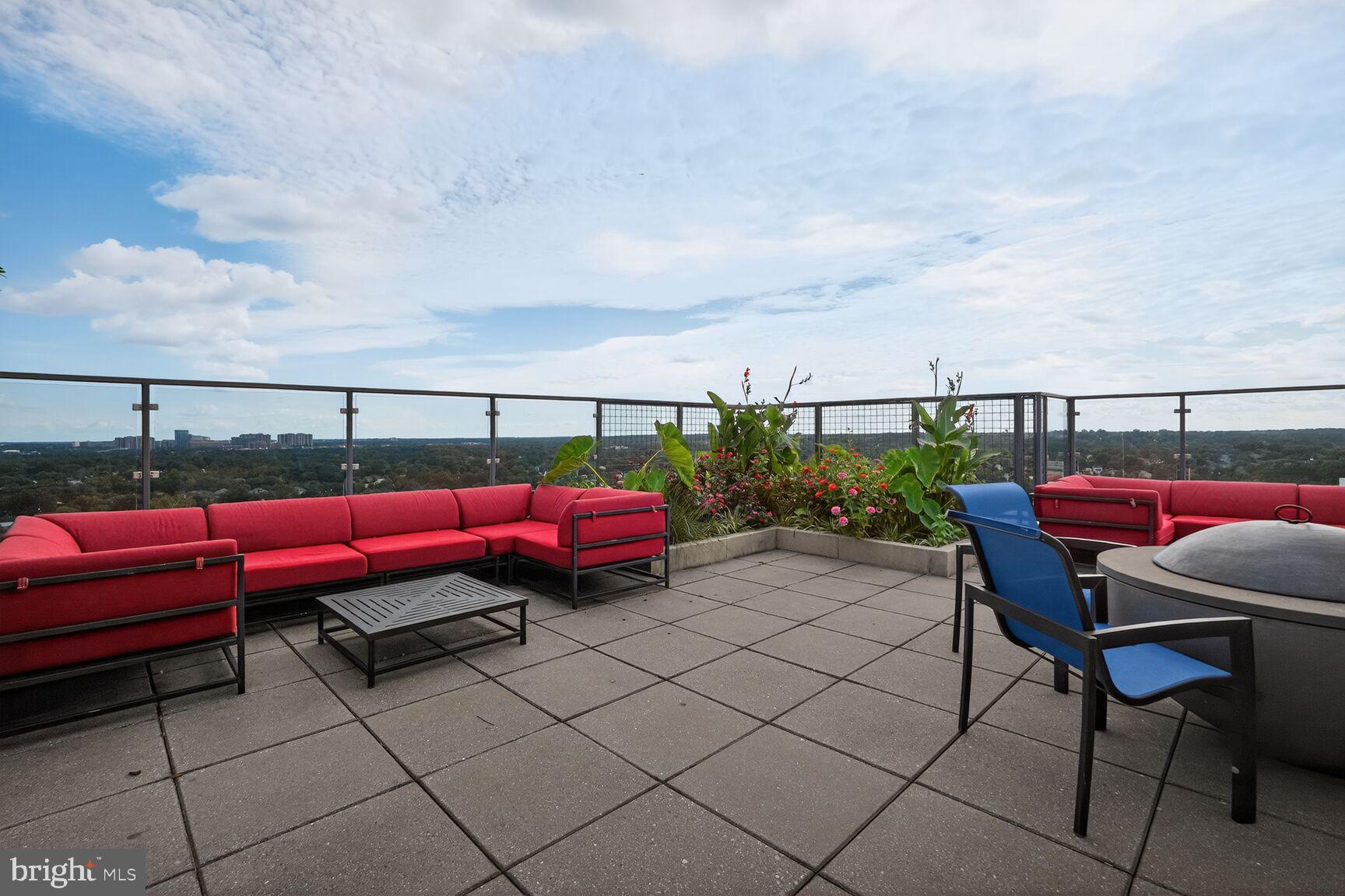 851 North Glebe Road, Unit 411 Arlington, VA 22203 - Photo 26 of 34 Gallery Image 26