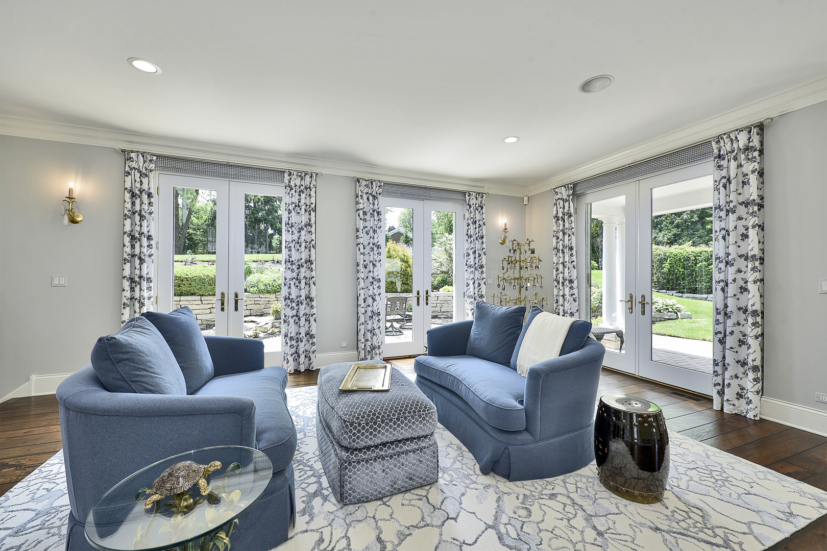 1877 Banbury Road Inverness, IL 60067 - Photo 20 of 59 a living room with furniture and a large window