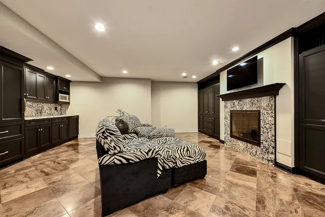 $2,495,000 | 1877 Banbury Road, Inverness, IL 60067