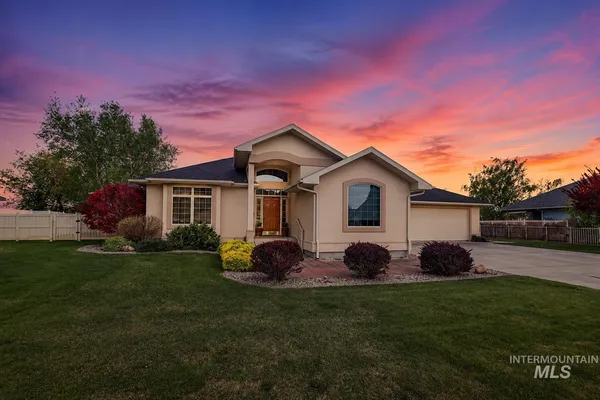 $575,000 | 389 Greenbrier Drive, Heyburn, ID 83336