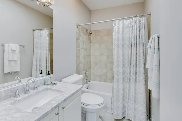 $750,000 | 2502 North Bosworth Avenue, Chicago, IL 60614