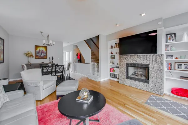 $750,000 | 2502 North Bosworth Avenue, Chicago, IL 60614