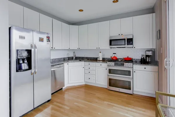 $750,000 | 2502 North Bosworth Avenue, Chicago, IL 60614