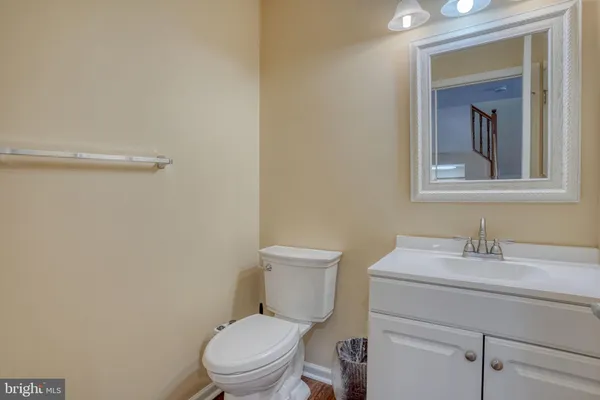 $354,000 | 360 North Barrington Court, Newark, DE 19702
