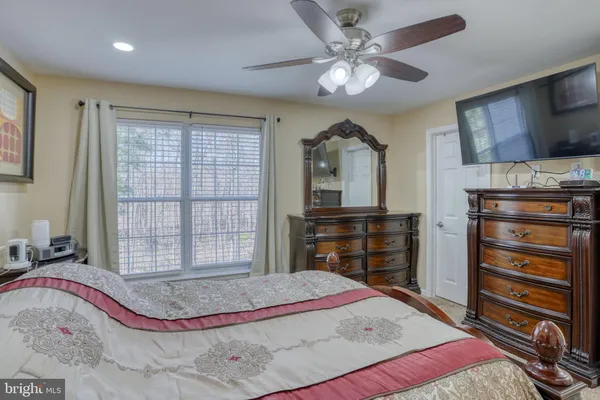 $354,000 | 360 North Barrington Court, Newark, DE 19702