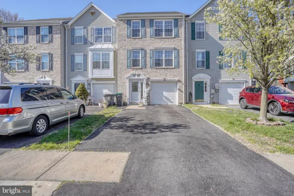 $354,000 | 360 North Barrington Court, Newark, DE 19702