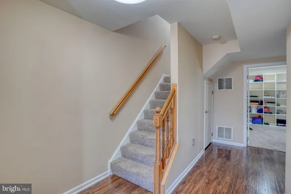 $354,000 | 360 North Barrington Court, Newark, DE 19702