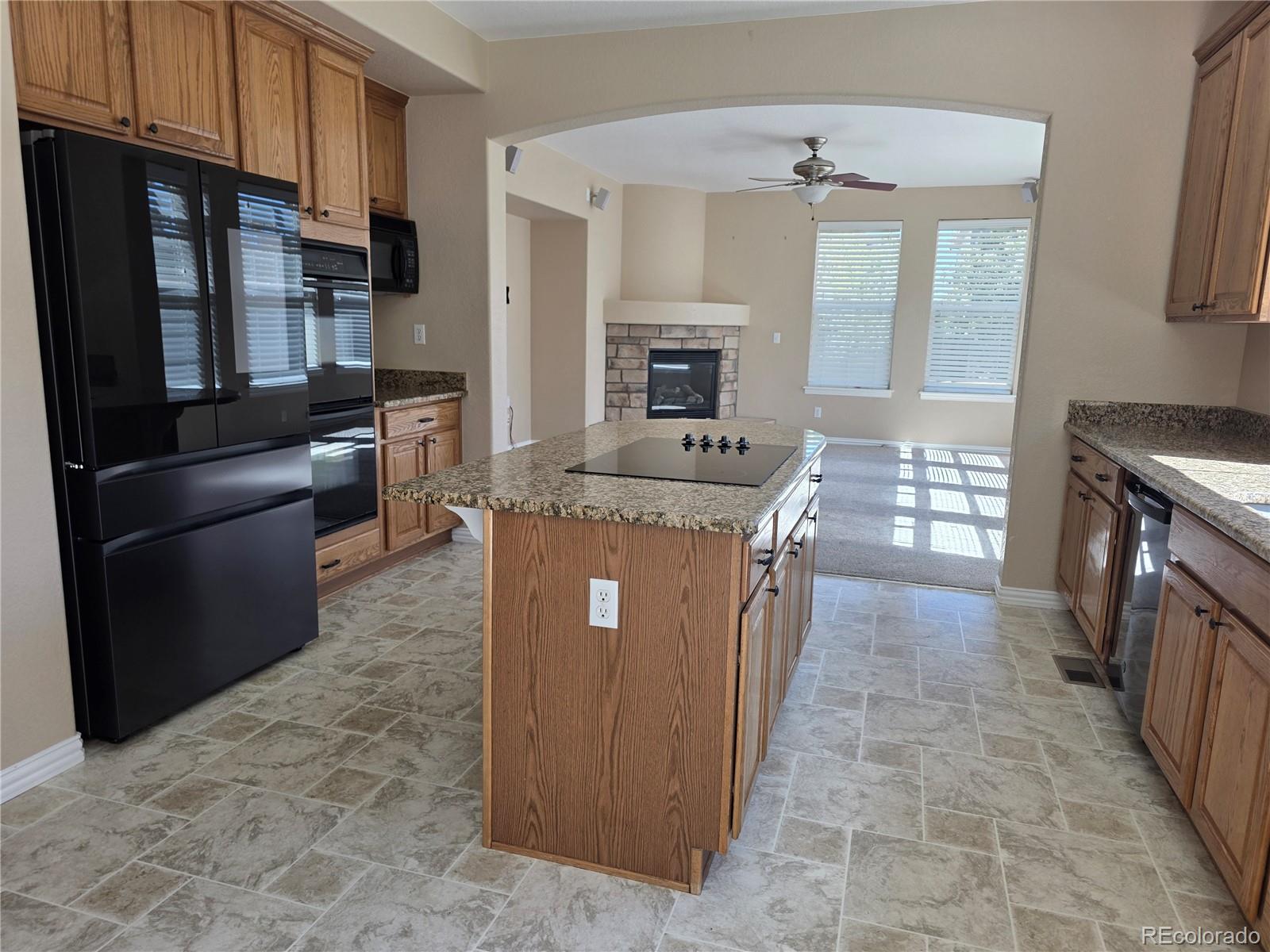 3430 Chandon Way Highlands Ranch, CO 80126 - Photo 7 of 42 Gallery Image 7