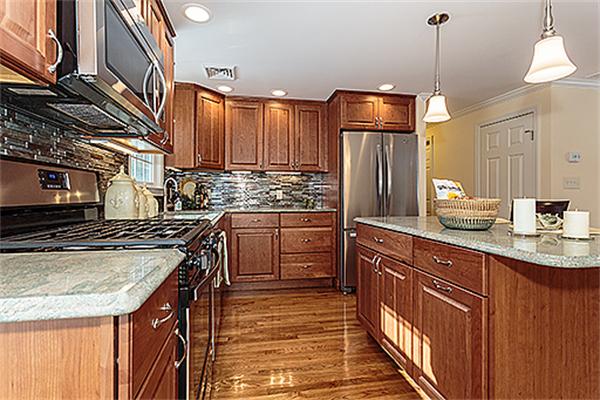 3 Francesca Way Billerica, MA 01821 - Photo 4 of 30 Gallery Image 4