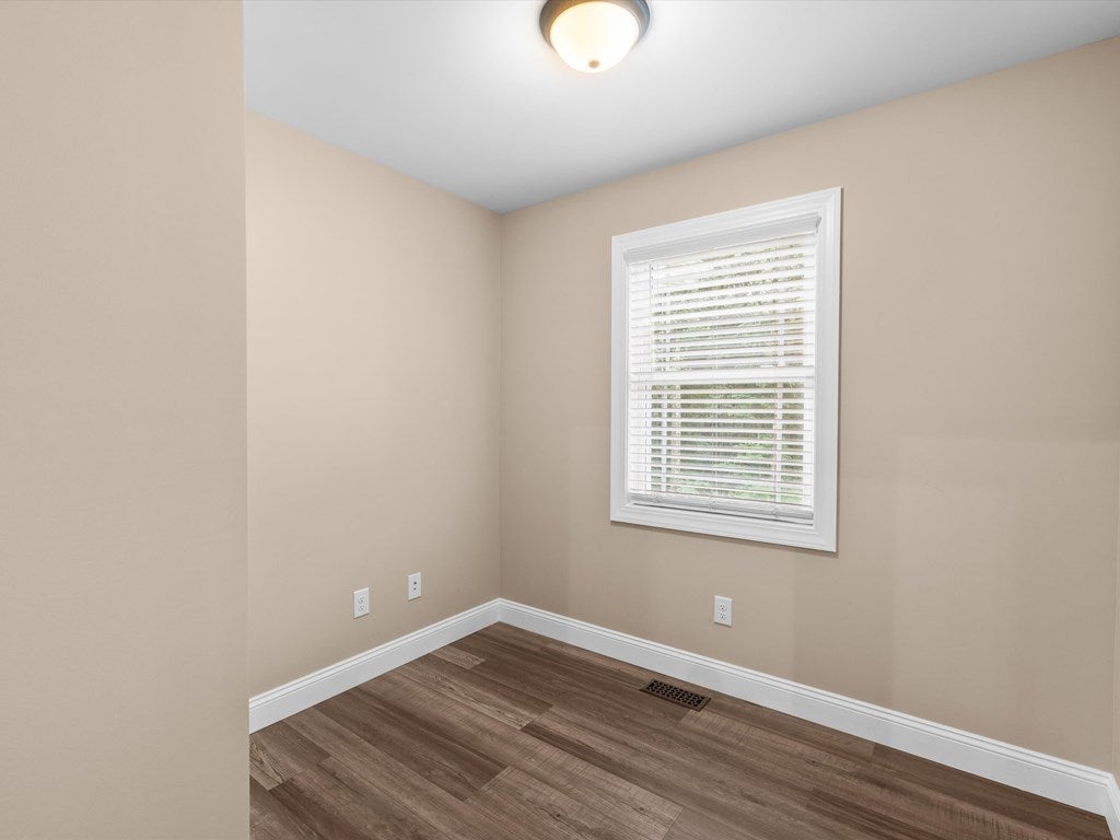 842 Otter Lake Loop Hanson, KY 42413 - Photo 17 of 31 Gallery Image 17