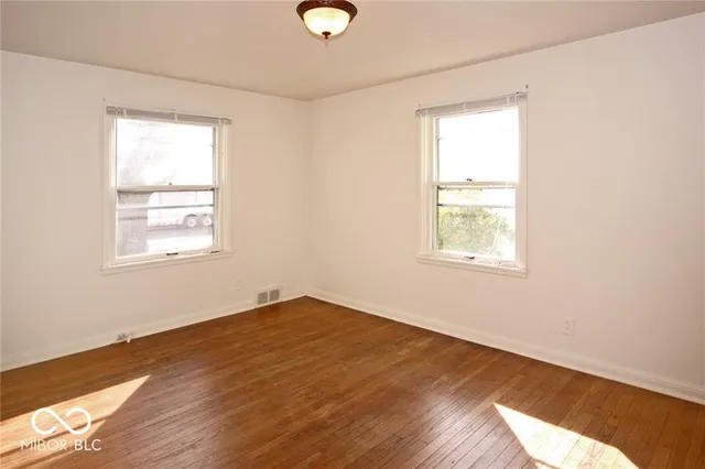 $1,800 | 210 West Sycamore Street, Zionsville, IN 46077