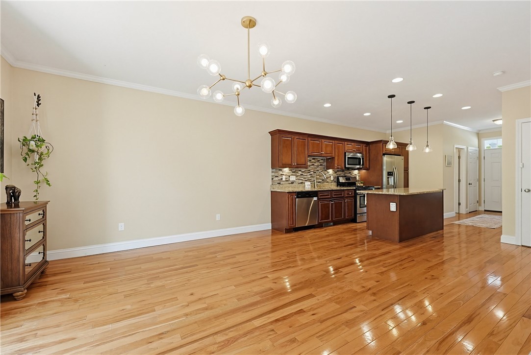 164 Bear Hill Road, Unit 19 Cumberland, RI 02864 - Photo 8 of 37