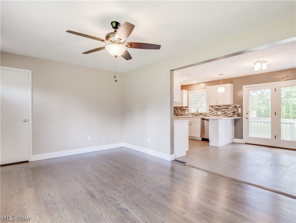 3543 Johnson Road Norton, OH 44203 - Photo 3 of 30