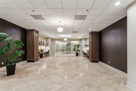 $189,000 | 1205 St Charles Avenue, Unit 1215, New Orleans, LA 70130