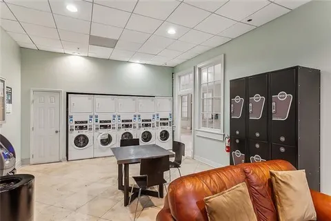 $189,000 | 1205 St Charles Avenue, Unit 1215, New Orleans, LA 70130