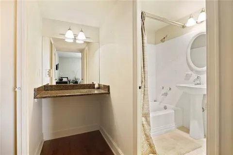 $189,000 | 1205 St Charles Avenue, Unit 1215, New Orleans, LA 70130