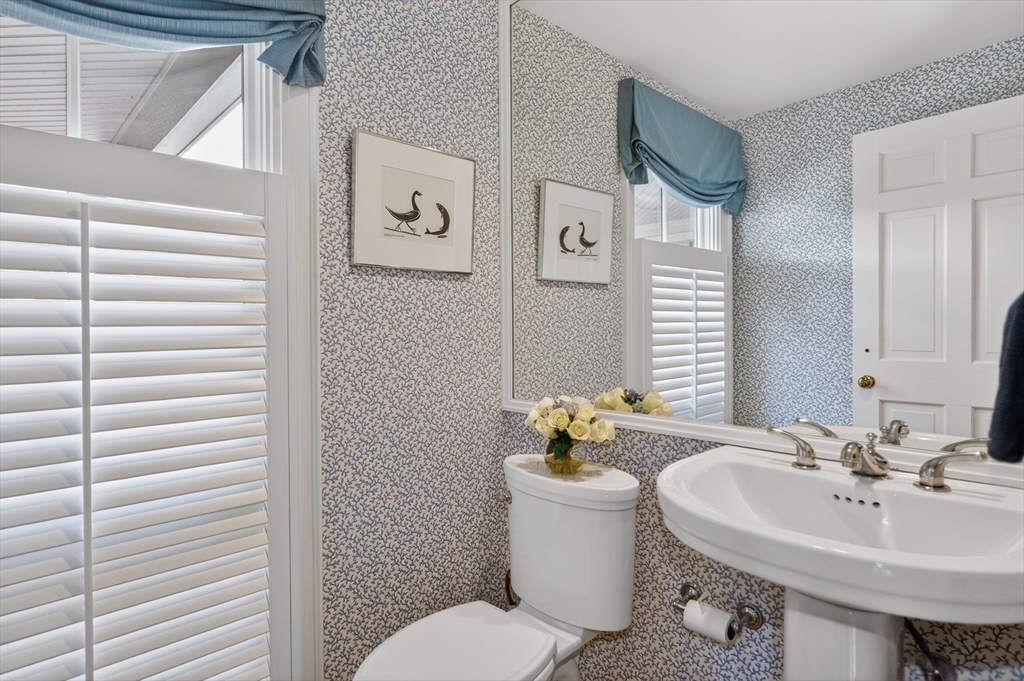 4 Jackson Pond Road, Unit 4 Dedham, MA 02026 - Photo 23 of 41 Gallery Image 23