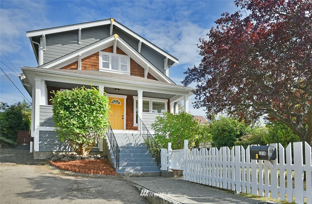 1316 Perry Avenue Bremerton, WA 98310 - Photo 1 of 25 Gallery Image 1