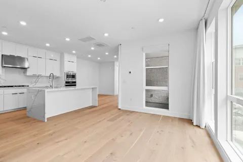 $6,300 | 3020 Boyter Place, Unit 105, Santa Clara, CA 95051