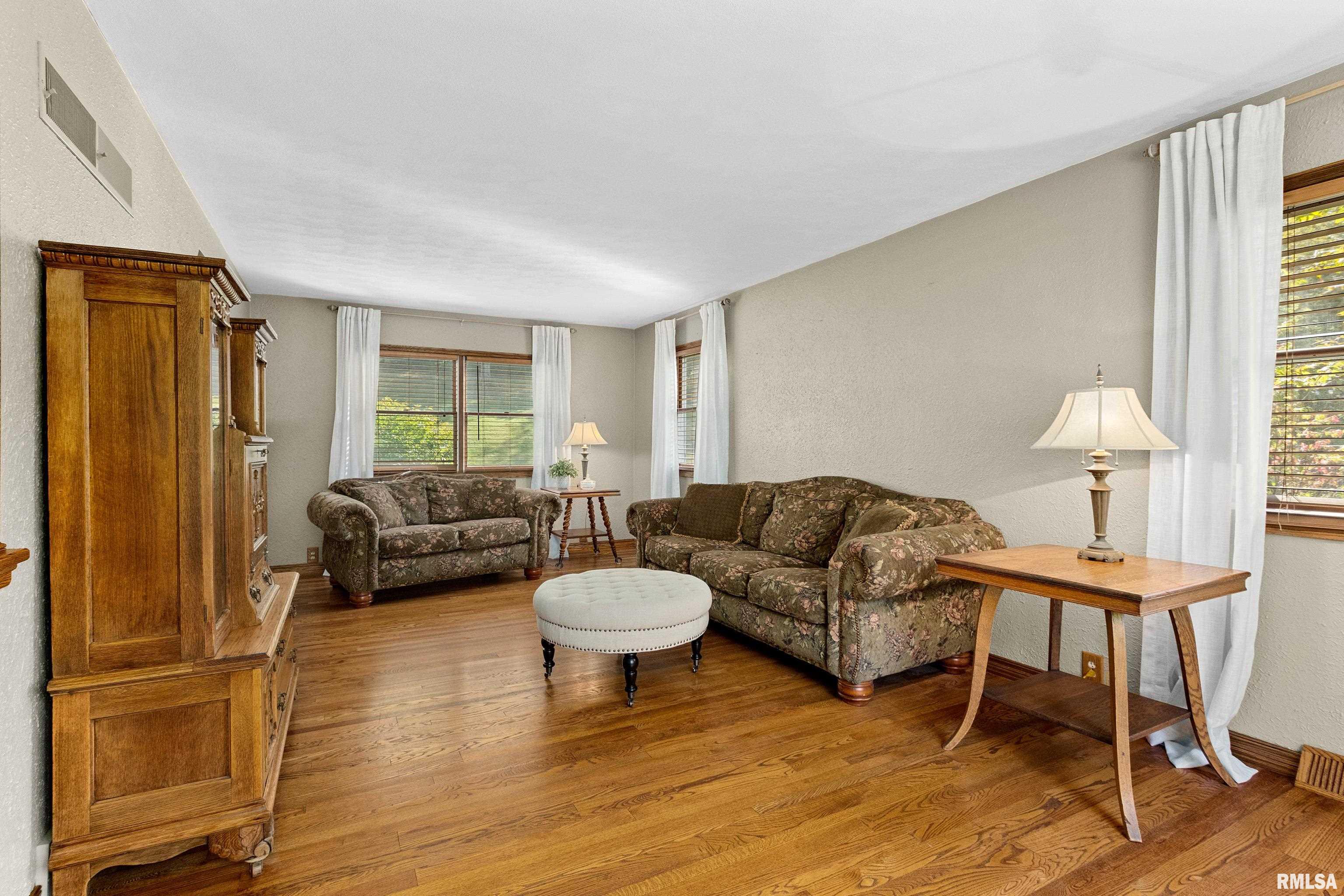1263 Hickory Grove Road Lacon, IL 61540 - Photo 5 of 60 Gallery Image 5