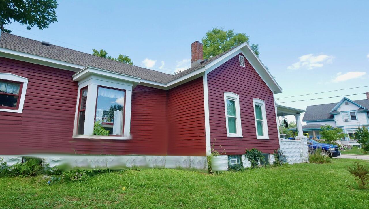 207 Cherry Street Three Oaks, MI 49128 - Photo 7 of 8 Side of house