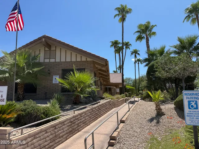 $120,000 | 2233 East Behrend Drive, Unit 142, Phoenix, AZ 85024