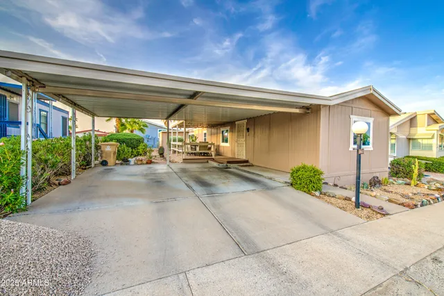 $120,000 | 2233 East Behrend Drive, Unit 142, Phoenix, AZ 85024