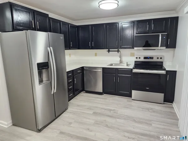 $2,300 | 109 Blackstone Villiage, Unit 109, Meriden, CT 06450