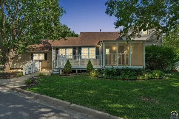 $329,000 | 1278 Southwest Collins Avenue, Topeka, KS 66604