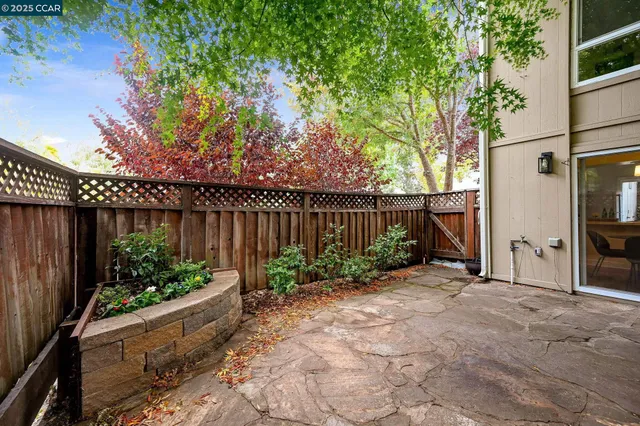 $685,000 | 300 Garden Creek Place, Danville, CA 94526