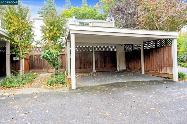 $685,000 | 300 Garden Creek Place, Danville, CA 94526