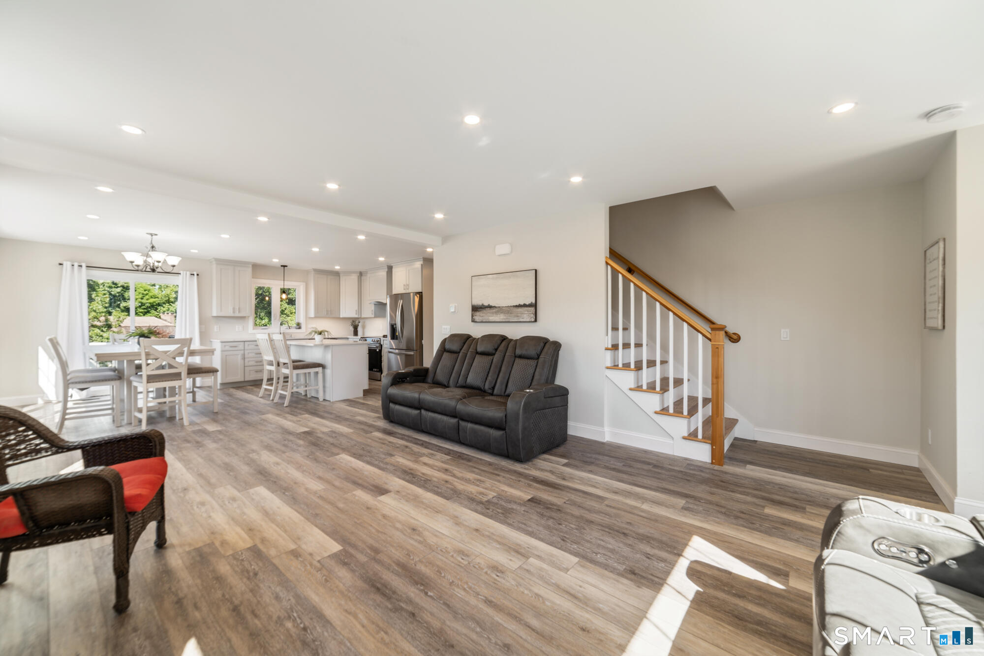85 Vanderbilt Road Bristol, CT 06010 - Photo 13 of 34