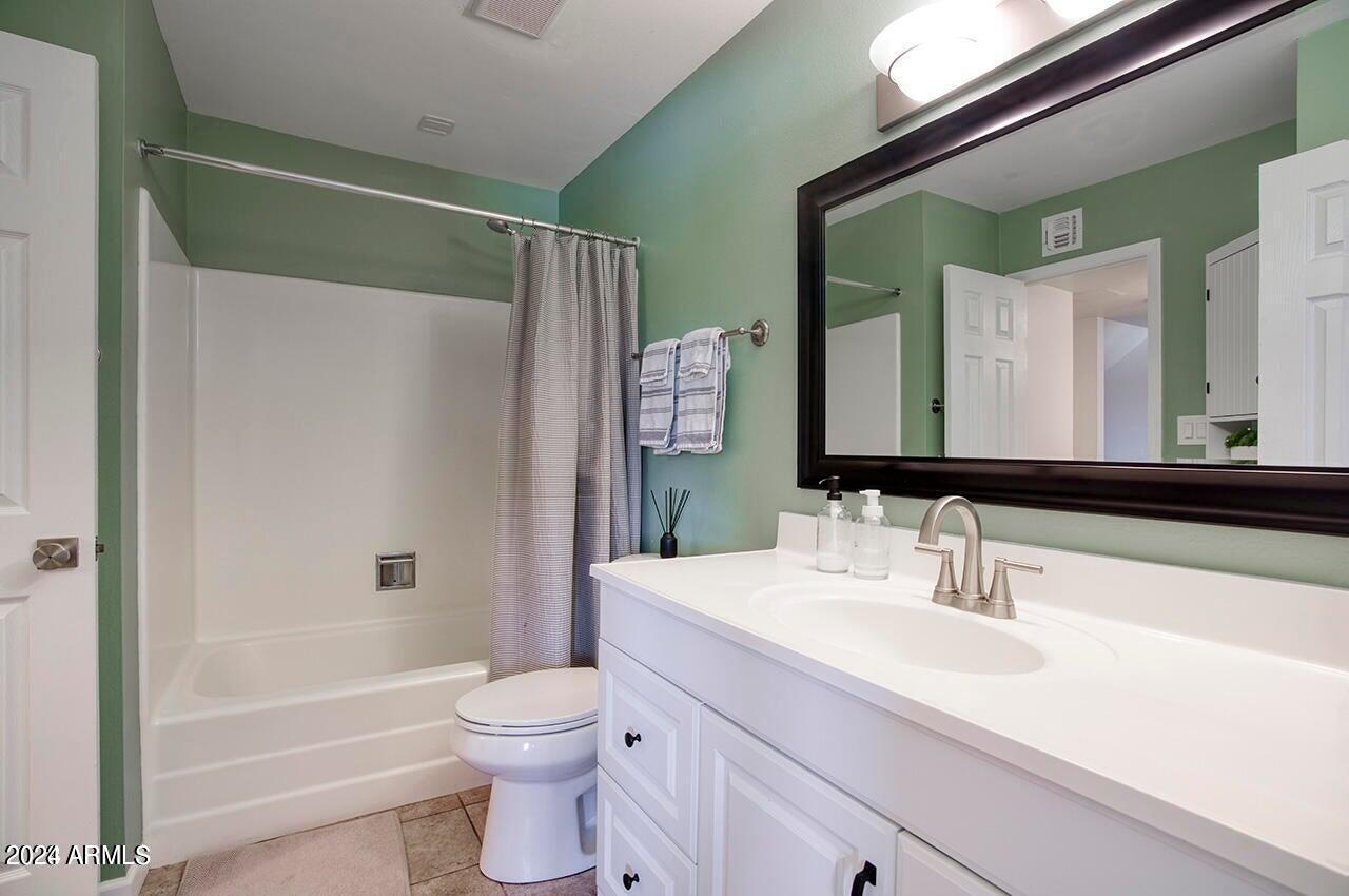 6155 North Granite Reef Road Scottsdale, AZ 85250 - Photo 12 of 18 Upstairs bathroom