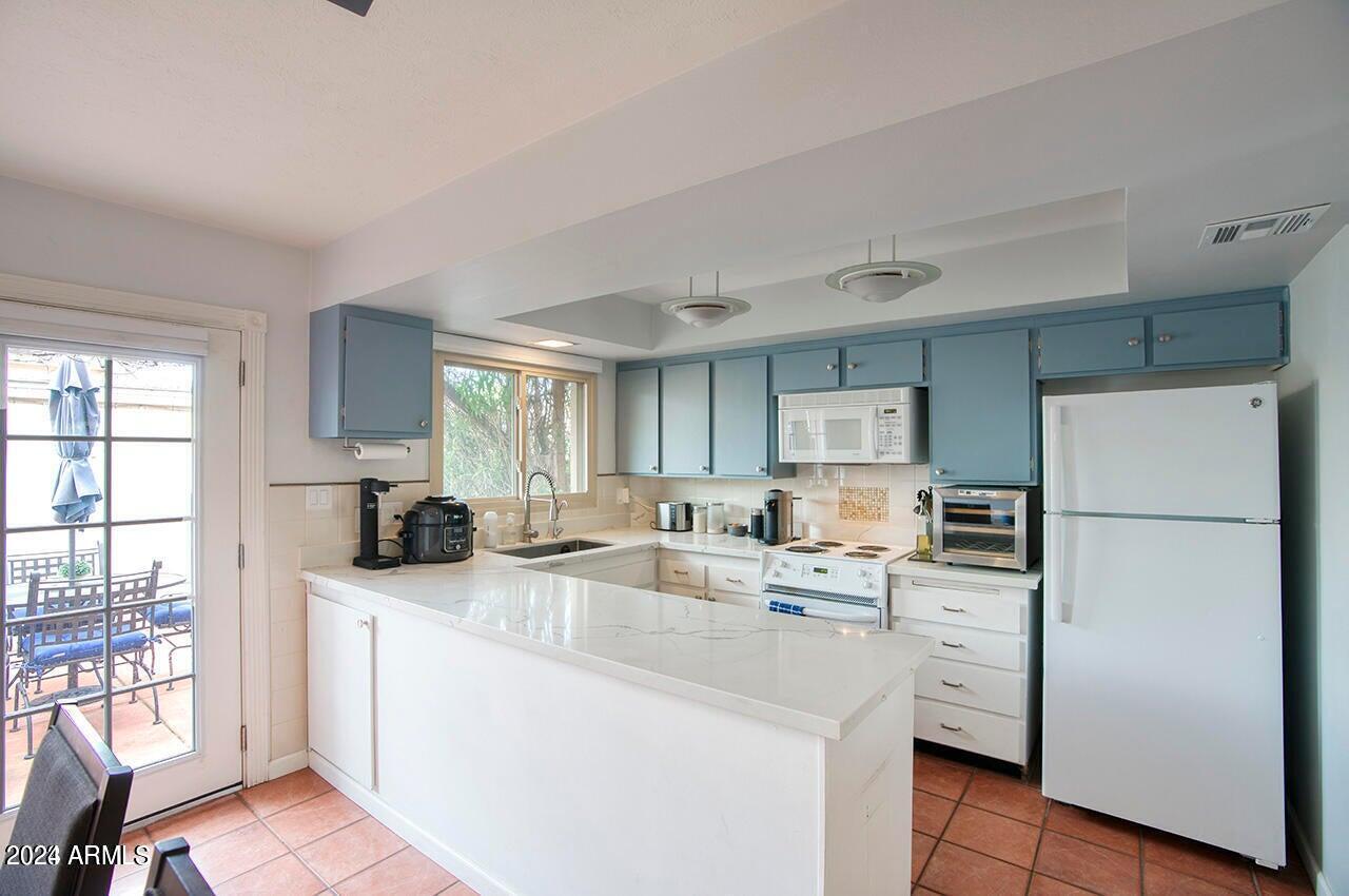 6155 North Granite Reef Road Scottsdale, AZ 85250 - Photo 5 of 18 Kitchen 2