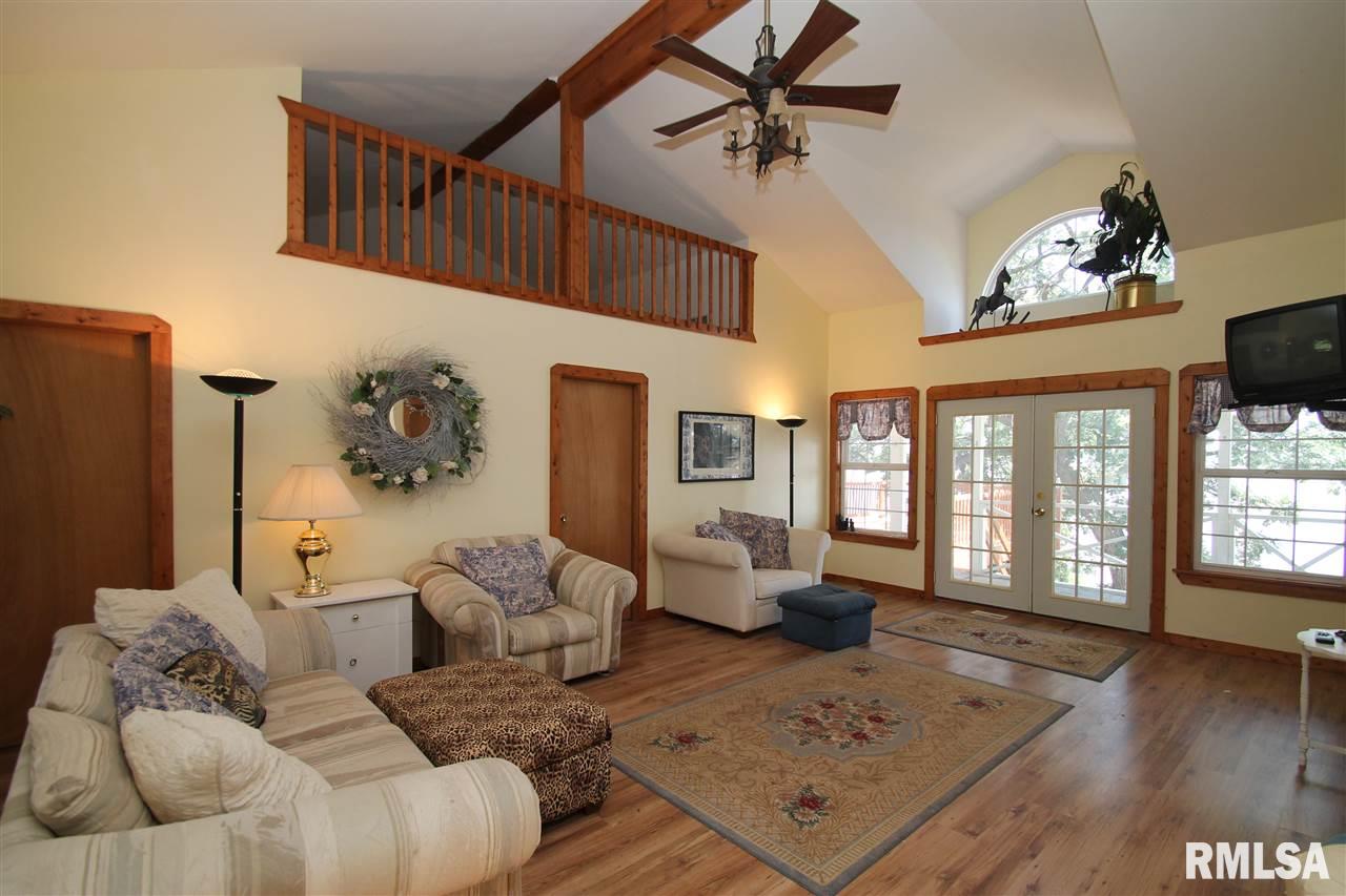 12008 North Riverview Road Chillicothe, IL 61523 - Photo 4 of 36 Gallery Image 4