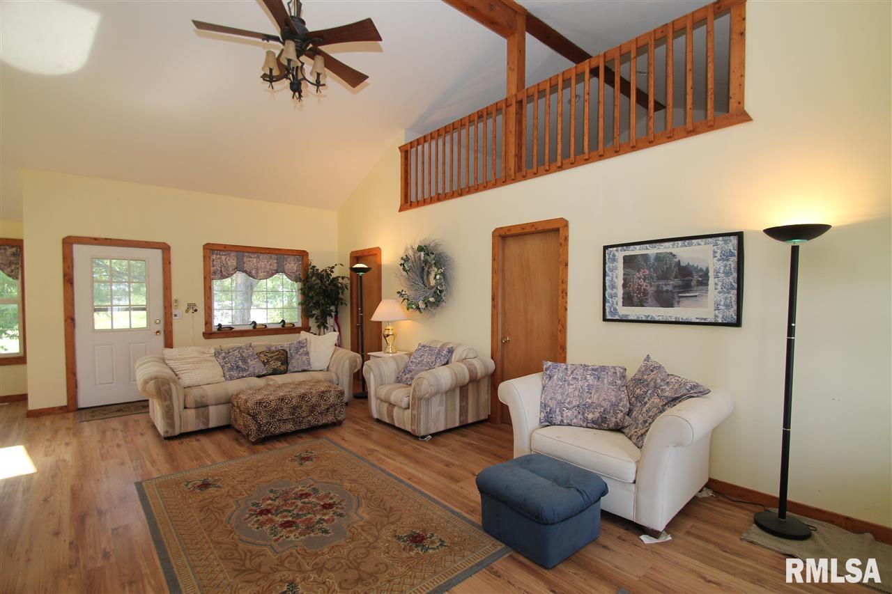 12008 North Riverview Road Chillicothe, IL 61523 - Photo 5 of 36 Gallery Image 5