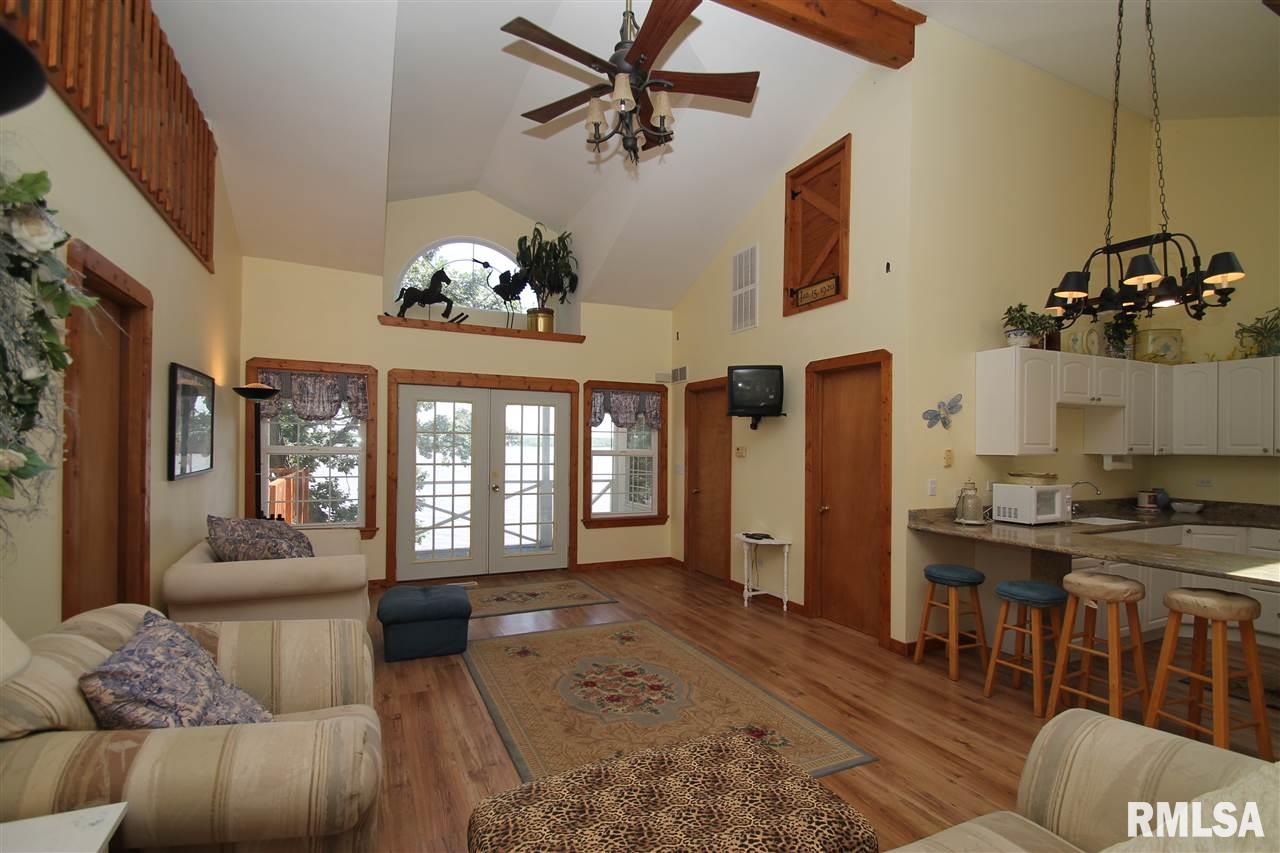 12008 North Riverview Road Chillicothe, IL 61523 - Photo 7 of 36 Gallery Image 7