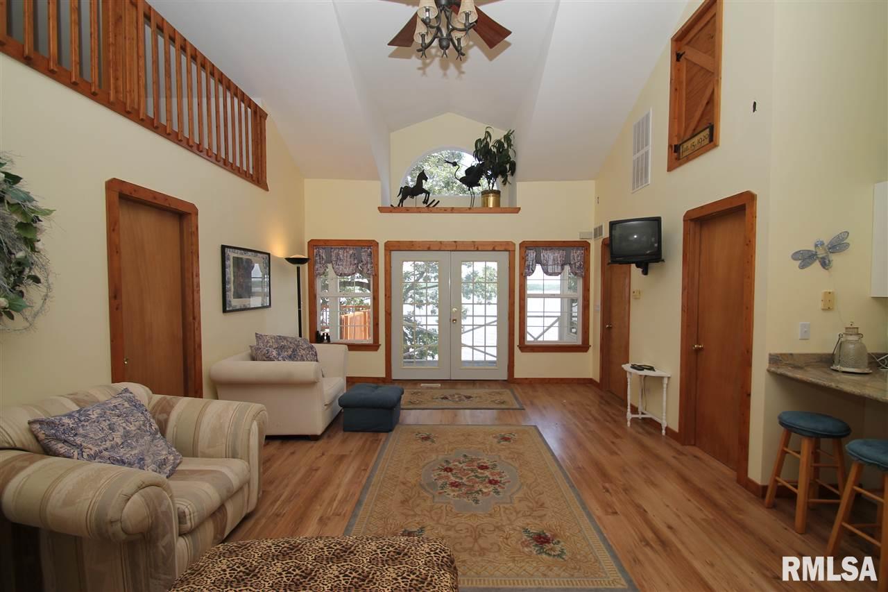 12008 North Riverview Road Chillicothe, IL 61523 - Photo 8 of 36 Gallery Image 8