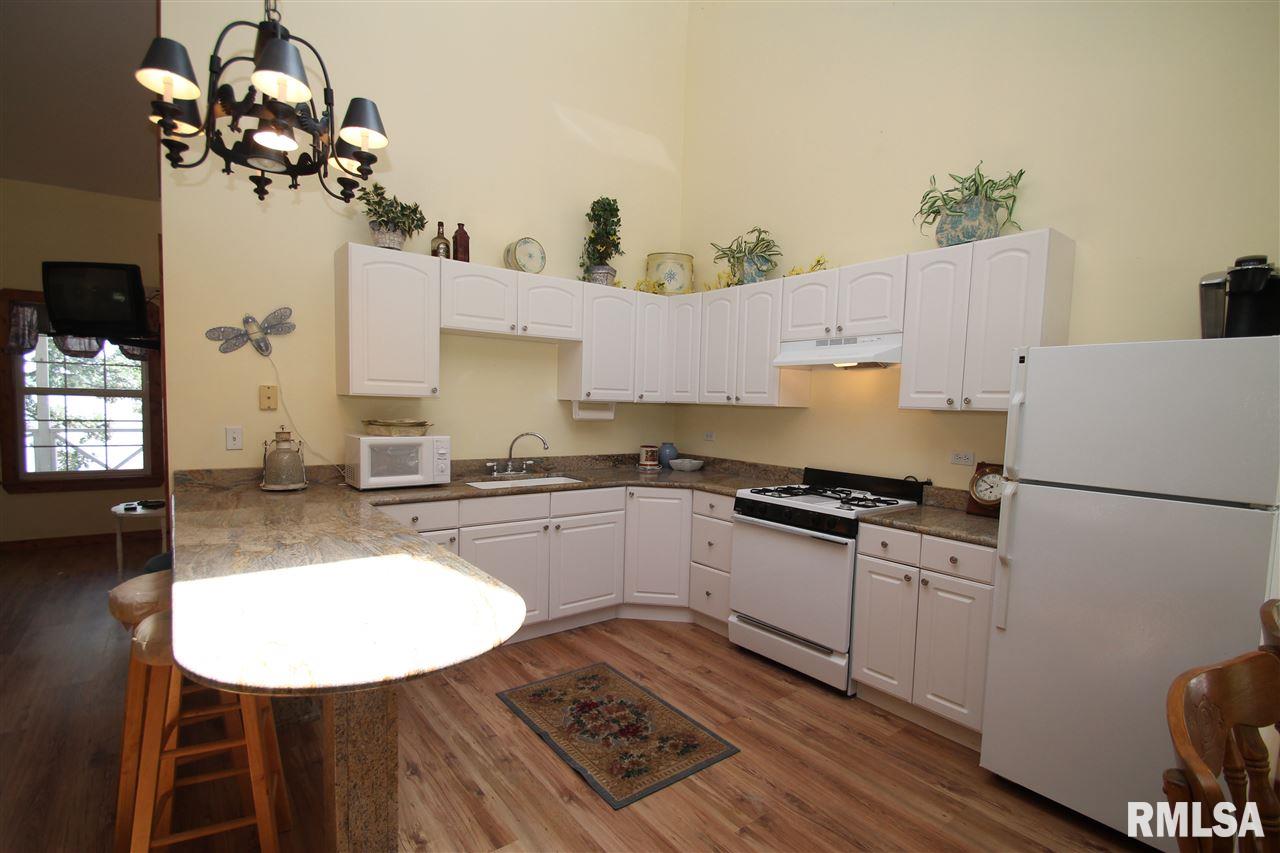 12008 North Riverview Road Chillicothe, IL 61523 - Photo 10 of 36 Gallery Image 10