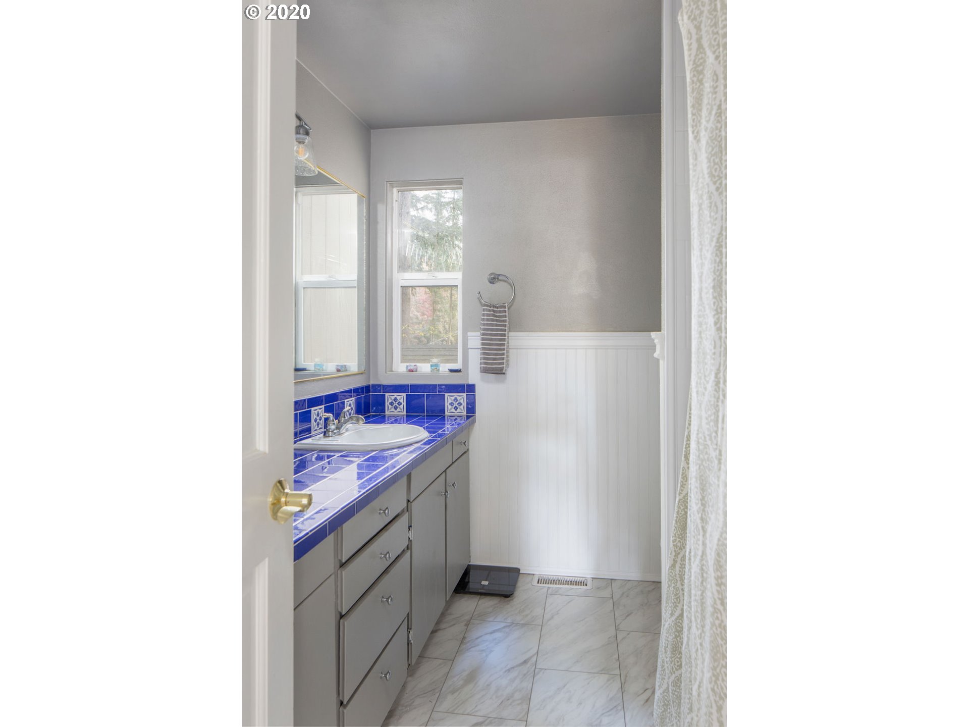17297 Bryant Road Lake Oswego, OR 97035 - Photo 16 of 28 Gallery Image 16