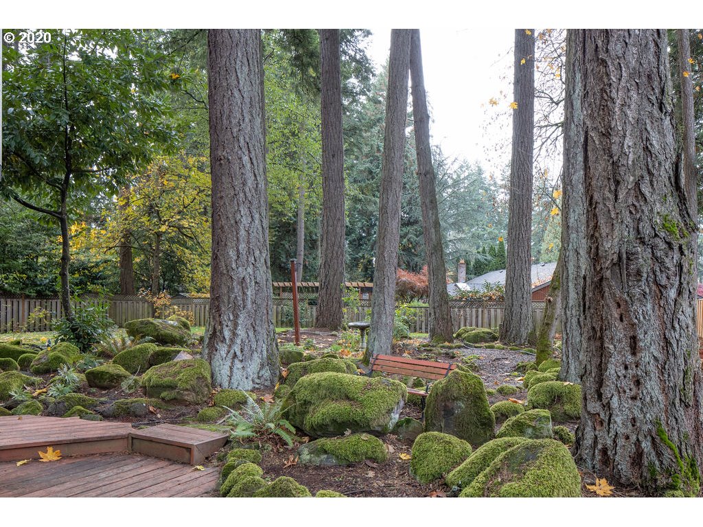 17297 Bryant Road Lake Oswego, OR 97035 - Photo 24 of 28 Gallery Image 24
