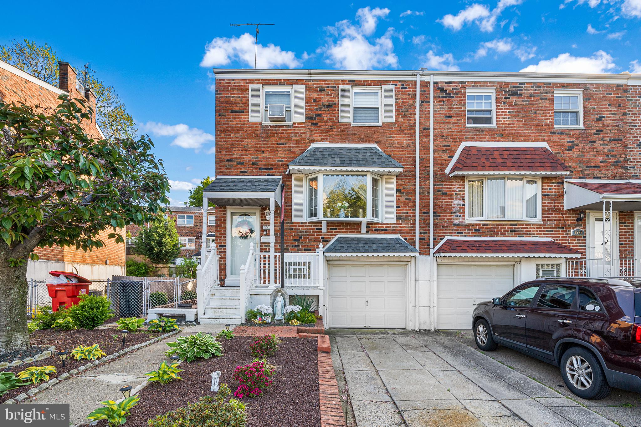 3528 Carey Road Philadelphia, PA 19154 - Photo 2 of 26