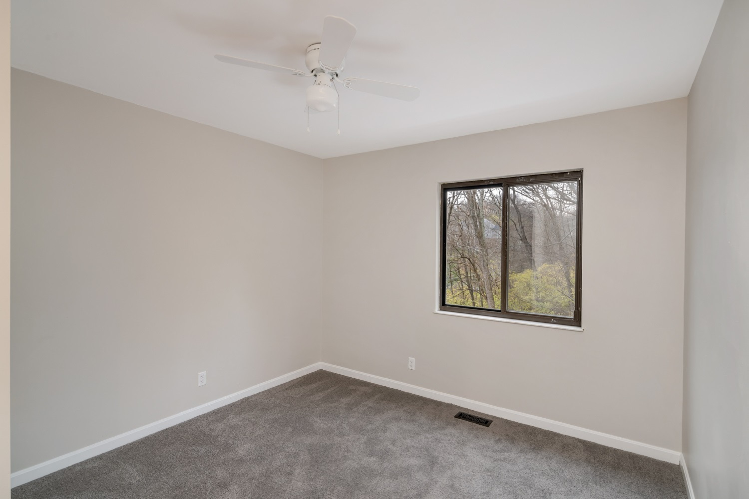 2048 Amsterdam Road Crescent Springs, KY 41017 - Photo 27 of 43 Gallery Image 27