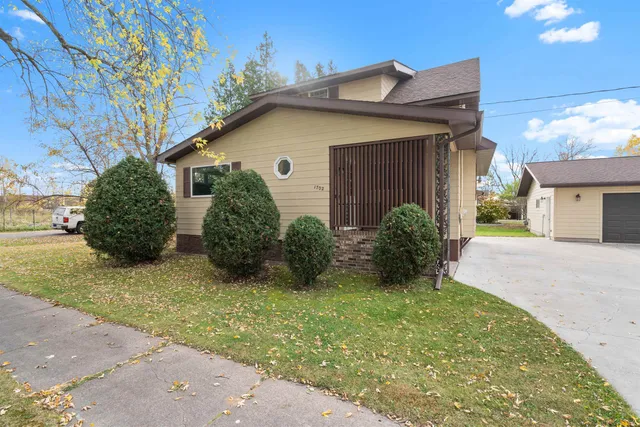 $264,900 | 1702 North 60th Street, Superior, WI 54880