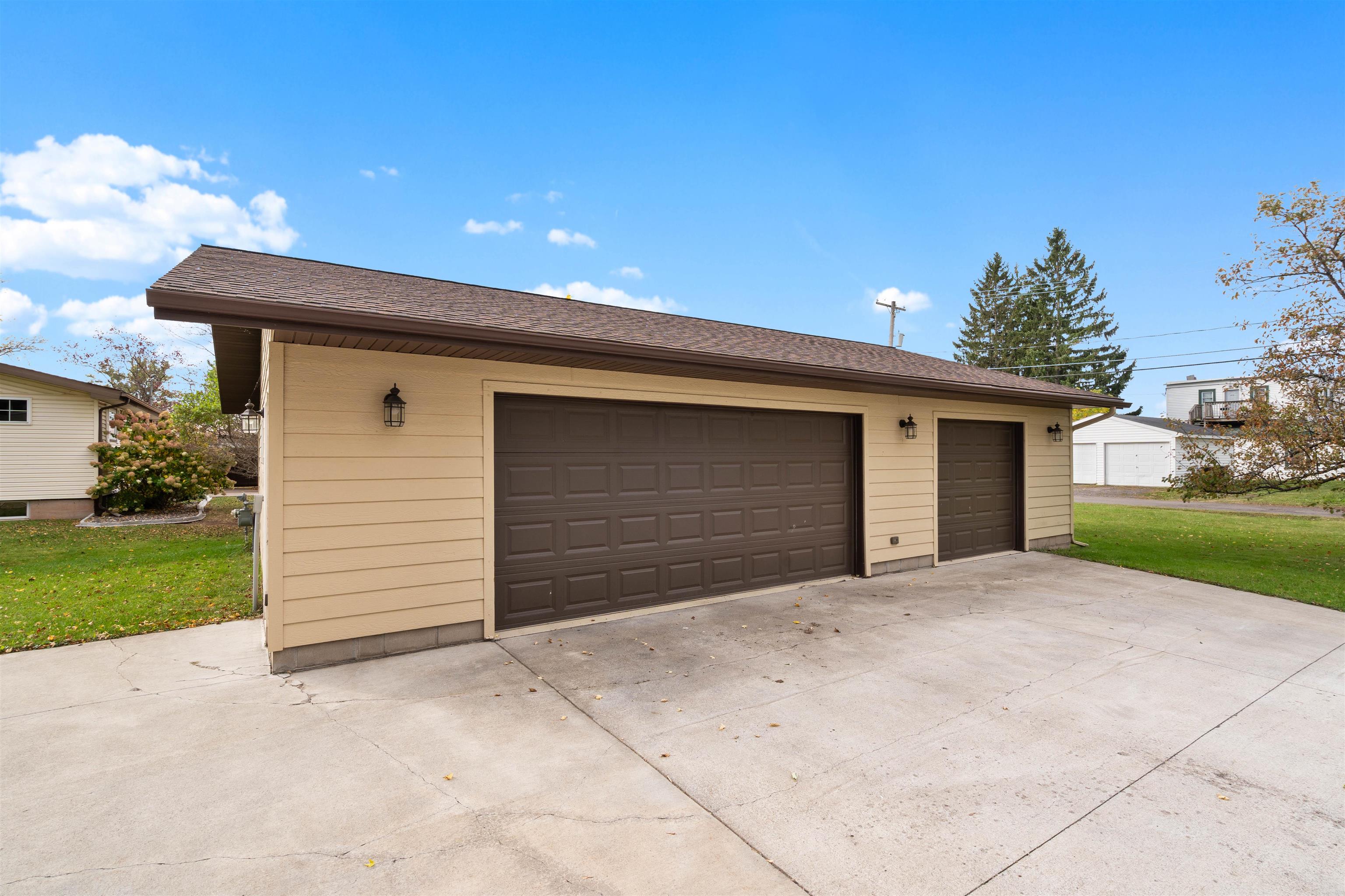 1702 North 60th Street Superior, WI 54880 - Photo 2 of 32
